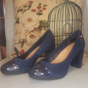 Navy blue leather heels